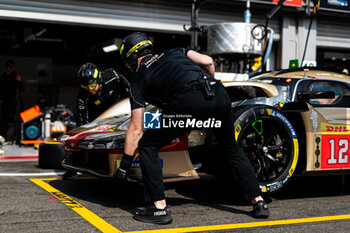 2024-05-08 - Hertz Team Jota pitstop, arrêt aux stands practice during the 2024 TotalEnergies 6 Hours of Spa-Francorchamps, 3rd round of the 2024 FIA World Endurance Championship, from May 8 to 11, 2024 on the Circuit de Spa-Francorchamps in Stavelot, Belgium - FIA WEC - 6 HOURS OF SPA-FRANCORCHAMPS 2024 - ENDURANCE - MOTORS