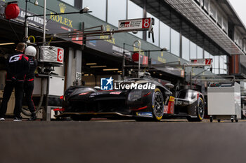 08/05/2024 - 08 BUEMI Sébastien (swi), HARTLEY Brendon (nzl), HIRAKAWA Ryo (jpn), Toyota Gazoo Racing, Toyota GR010 - Hybrid #08, Hypercar, pitlane, during the 2024 TotalEnergies 6 Hours of Spa-Francorchamps, 3rd round of the 2024 FIA World Endurance Championship, from May 8 to 11, 2024 on the Circuit de Spa-Francorchamps in Stavelot, Belgium - FIA WEC - 6 HOURS OF SPA-FRANCORCHAMPS 2024 - ENDURANCE - MOTORI