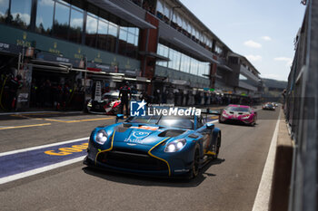 09/05/2024 - 27 JAMES Ian (usa), MANCINELLI Daniel (ita), RIBERAS Alex (spa), Heart of Racing Team, Aston Martin Vantage GT3 #27, LM GT3, action during the 2024 TotalEnergies 6 Hours of Spa-Francorchamps, 3rd round of the 2024 FIA World Endurance Championship, from May 8 to 11, 2024 on the Circuit de Spa-Francorchamps in Stavelot, Belgium - FIA WEC - 6 HOURS OF SPA-FRANCORCHAMPS 2024 - ENDURANCE - MOTORI