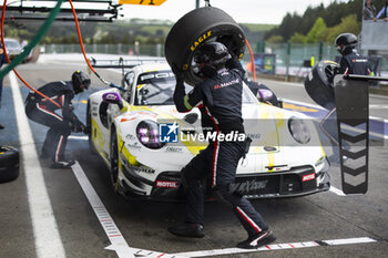 09/05/2024 - 92 MALYKHIN Aliaksandr (kna), STURM Joel (ger), BACHLER Klaus (aut), Manthey Purerxcing, Porsche 911 GT3 R #91, LM GT3, pit stop during the 2024 TotalEnergies 6 Hours of Spa-Francorchamps, 3rd round of the 2024 FIA World Endurance Championship, from May 8 to 11, 2024 on the Circuit de Spa-Francorchamps in Stavelot, Belgium - FIA WEC - 6 HOURS OF SPA-FRANCORCHAMPS 2024 - ENDURANCE - MOTORI
