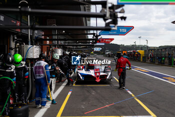 09/05/2024 - 20 VAN DER LINDE Sheldon (zaf), FRIJNS Robin (nld), RAST René (ger), BMW M Team WRT, BMW Hybrid V8 #20, Hypercar, pitlane, during the 2024 TotalEnergies 6 Hours of Spa-Francorchamps, 3rd round of the 2024 FIA World Endurance Championship, from May 8 to 11, 2024 on the Circuit de Spa-Francorchamps in Stavelot, Belgium - FIA WEC - 6 HOURS OF SPA-FRANCORCHAMPS 2024 - ENDURANCE - MOTORI
