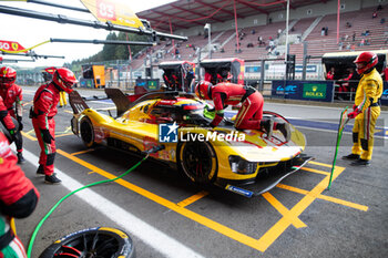 09/05/2024 - 83 KUBICA Robert (pol), SHWARTZMAN Robert (isr), YE Yifei (chn), AF Corse, Ferrari 499P #83, Hypercar, pitlane, during the 2024 TotalEnergies 6 Hours of Spa-Francorchamps, 3rd round of the 2024 FIA World Endurance Championship, from May 8 to 11, 2024 on the Circuit de Spa-Francorchamps in Stavelot, Belgium - FIA WEC - 6 HOURS OF SPA-FRANCORCHAMPS 2024 - ENDURANCE - MOTORI