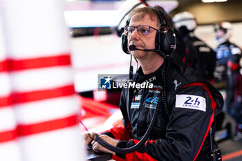 09/05/2024 - Porsche Penske Motorsport engineer during the 2024 TotalEnergies 6 Hours of Spa-Francorchamps, 3rd round of the 2024 FIA World Endurance Championship, from May 8 to 11, 2024 on the Circuit de Spa-Francorchamps in Stavelot, Belgium - FIA WEC - 6 HOURS OF SPA-FRANCORCHAMPS 2024 - ENDURANCE - MOTORI