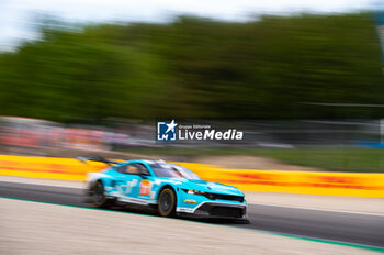 09/05/2024 - 77 BARKER Ben (gbr), HARDWICK Ryan (usa), ROBICHON Zacharie (can), Proton Competition, Ford Mustang GT3 #77, LM GT3, action during the 2024 TotalEnergies 6 Hours of Spa-Francorchamps, 3rd round of the 2024 FIA World Endurance Championship, from May 8 to 11, 2024 on the Circuit de Spa-Francorchamps in Stavelot, Belgium - FIA WEC - 6 HOURS OF SPA-FRANCORCHAMPS 2024 - ENDURANCE - MOTORI