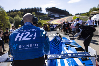 2024-05-11 - H2, Hydrogen Parade during the 2024 TotalEnergies 6 Hours of Spa-Francorchamps, 3rd round of the 2024 FIA World Endurance Championship, from May 8 to 11, 2024 on the Circuit de Spa-Francorchamps in Stavelot, Belgium - FIA WEC - 6 HOURS OF SPA-FRANCORCHAMPS 2024 - ENDURANCE - MOTORS