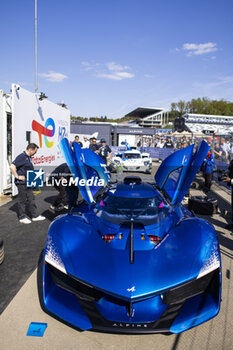 2024-05-11 - Alpine Alpenglow, Hydrogen Parade during the 2024 TotalEnergies 6 Hours of Spa-Francorchamps, 3rd round of the 2024 FIA World Endurance Championship, from May 8 to 11, 2024 on the Circuit de Spa-Francorchamps in Stavelot, Belgium - FIA WEC - 6 HOURS OF SPA-FRANCORCHAMPS 2024 - ENDURANCE - MOTORS