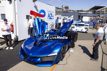 2024-05-11 - Alpine Alpenglow, Hydrogen Parade during the 2024 TotalEnergies 6 Hours of Spa-Francorchamps, 3rd round of the 2024 FIA World Endurance Championship, from May 8 to 11, 2024 on the Circuit de Spa-Francorchamps in Stavelot, Belgium - FIA WEC - 6 HOURS OF SPA-FRANCORCHAMPS 2024 - ENDURANCE - MOTORS