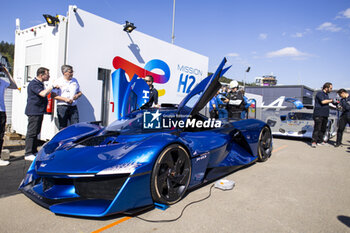 2024-05-11 - Alpine Alpenglow, Hydrogen Parade during the 2024 TotalEnergies 6 Hours of Spa-Francorchamps, 3rd round of the 2024 FIA World Endurance Championship, from May 8 to 11, 2024 on the Circuit de Spa-Francorchamps in Stavelot, Belgium - FIA WEC - 6 HOURS OF SPA-FRANCORCHAMPS 2024 - ENDURANCE - MOTORS