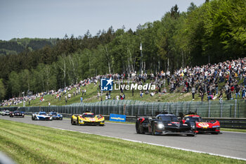 2024-05-11 - 08 BUEMI Sébastien (swi), HARTLEY Brendon (nzl), HIRAKAWA Ryo (jpn), Toyota Gazoo Racing, Toyota GR010 - Hybrid #08, Hypercar, 51 PIER GUIDI Alessandro (ita), CALADO James (gbr), GIOVINAZZI Antonio (ita), Ferrari AF Corse, Ferrari 499P #51, Hypercar, action race start of the race, depart, during the 2024 TotalEnergies 6 Hours of Spa-Francorchamps, 3rd round of the 2024 FIA World Endurance Championship, from May 8 to 11, 2024 on the Circuit de Spa-Francorchamps in Stavelot, Belgium - FIA WEC - 6 HOURS OF SPA-FRANCORCHAMPS 2024 - ENDURANCE - MOTORS