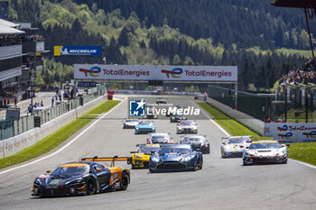 2024-05-11 - Start of the race, 59 SAUCY Grégoire (swi), COTTINGHAM James (gbr), COSTA Nicolas (bra), United Autosports, McLaren 720S GT3 Evo #59, LM GT3, action during the 2024 TotalEnergies 6 Hours of Spa-Francorchamps, 3rd round of the 2024 FIA World Endurance Championship, from May 8 to 11, 2024 on the Circuit de Spa-Francorchamps in Stavelot, Belgium - FIA WEC - 6 HOURS OF SPA-FRANCORCHAMPS 2024 - ENDURANCE - MOTORS