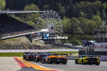 2024-05-11 - Start of the race, 95 SATO Marino (jpn), PINO Nico (chl), CAYGILL Josh (gbr), United Autosports, McLaren 720S GT3 Evo #95, LM GT3, action during the 2024 TotalEnergies 6 Hours of Spa-Francorchamps, 3rd round of the 2024 FIA World Endurance Championship, from May 8 to 11, 2024 on the Circuit de Spa-Francorchamps in Stavelot, Belgium - FIA WEC - 6 HOURS OF SPA-FRANCORCHAMPS 2024 - ENDURANCE - MOTORS