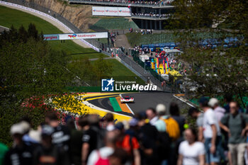 2024-05-11 - 05 CAMPBELL Matt (aus), CHRISTENSEN Michael (dnk), MAKOWIECKI Frédéric (fra), Porsche Penske Motorsport, Porsche 963 #05, Hypercar, action fans, supporters, public, spectators during the 2024 TotalEnergies 6 Hours of Spa-Francorchamps, 3rd round of the 2024 FIA World Endurance Championship, from May 8 to 11, 2024 on the Circuit de Spa-Francorchamps in Stavelot, Belgium - FIA WEC - 6 HOURS OF SPA-FRANCORCHAMPS 2024 - ENDURANCE - MOTORS