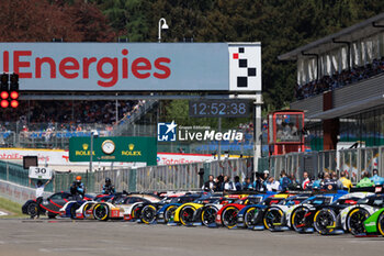 2024-05-11 - grille de depart, starting grid, depart, start, during the 2024 TotalEnergies 6 Hours of Spa-Francorchamps, 3rd round of the 2024 FIA World Endurance Championship, from May 8 to 11, 2024 on the Circuit de Spa-Francorchamps in Stavelot, Belgium - FIA WEC - 6 HOURS OF SPA-FRANCORCHAMPS 2024 - ENDURANCE - MOTORS