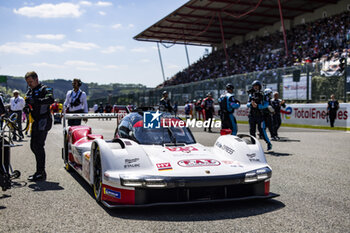 2024-05-11 - 99 JANI Neel (swi), ANDLAUER Julien (fra), Proton Competition, Porsche 963 #99, Hypercar, on the grid during the 2024 TotalEnergies 6 Hours of Spa-Francorchamps, 3rd round of the 2024 FIA World Endurance Championship, from May 8 to 11, 2024 on the Circuit de Spa-Francorchamps in Stavelot, Belgium - FIA WEC - 6 HOURS OF SPA-FRANCORCHAMPS 2024 - ENDURANCE - MOTORS