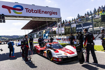 2024-05-11 - 05 CAMPBELL Matt (aus), CHRISTENSEN Michael (dnk), MAKOWIECKI Frédéric (fra), Porsche Penske Motorsport, Porsche 963 #05, Hypercar, on the grid during the 2024 TotalEnergies 6 Hours of Spa-Francorchamps, 3rd round of the 2024 FIA World Endurance Championship, from May 8 to 11, 2024 on the Circuit de Spa-Francorchamps in Stavelot, Belgium - FIA WEC - 6 HOURS OF SPA-FRANCORCHAMPS 2024 - ENDURANCE - MOTORS