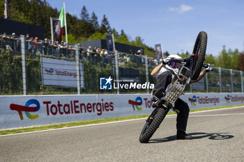 2024-05-11 - Show on the grid during the 2024 TotalEnergies 6 Hours of Spa-Francorchamps, 3rd round of the 2024 FIA World Endurance Championship, from May 8 to 11, 2024 on the Circuit de Spa-Francorchamps in Stavelot, Belgium - FIA WEC - 6 HOURS OF SPA-FRANCORCHAMPS 2024 - ENDURANCE - MOTORS