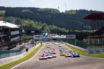 2024-05-11 - Start of the race: 05 CAMPBELL Matt (aus), CHRISTENSEN Michael (dnk), MAKOWIECKI Frédéric (fra), Porsche Penske Motorsport, Porsche 963 #05, Hypercar, 02 BAMBER Earl (nzl), LYNN Alex (gbr), Cadillac Racing, Cadillac V-Series.R #02, Hypercar, during the 2024 TotalEnergies 6 Hours of Spa-Francorchamps, 3rd round of the 2024 FIA World Endurance Championship, from May 8 to 11, 2024 on the Circuit de Spa-Francorchamps in Stavelot, Belgium - FIA WEC - 6 HOURS OF SPA-FRANCORCHAMPS 2024 - ENDURANCE - MOTORS