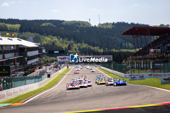 2024-05-11 - Start of the race: 05 CAMPBELL Matt (aus), CHRISTENSEN Michael (dnk), MAKOWIECKI Frédéric (fra), Porsche Penske Motorsport, Porsche 963 #05, Hypercar, 02 BAMBER Earl (nzl), LYNN Alex (gbr), Cadillac Racing, Cadillac V-Series.R #02, Hypercar, during the 2024 TotalEnergies 6 Hours of Spa-Francorchamps, 3rd round of the 2024 FIA World Endurance Championship, from May 8 to 11, 2024 on the Circuit de Spa-Francorchamps in Stavelot, Belgium - FIA WEC - 6 HOURS OF SPA-FRANCORCHAMPS 2024 - ENDURANCE - MOTORS