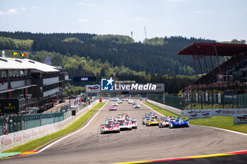 2024-05-11 - Start of the race: 05 CAMPBELL Matt (aus), CHRISTENSEN Michael (dnk), MAKOWIECKI Frédéric (fra), Porsche Penske Motorsport, Porsche 963 #05, Hypercar, 02 BAMBER Earl (nzl), LYNN Alex (gbr), Cadillac Racing, Cadillac V-Series.R #02, Hypercar, during the 2024 TotalEnergies 6 Hours of Spa-Francorchamps, 3rd round of the 2024 FIA World Endurance Championship, from May 8 to 11, 2024 on the Circuit de Spa-Francorchamps in Stavelot, Belgium - FIA WEC - 6 HOURS OF SPA-FRANCORCHAMPS 2024 - ENDURANCE - MOTORS