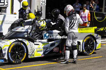 2024-05-11 - JENSEN Mikkel (dnk), Peugeot TotalEnergies, Peugeot 9x8, portrait during the 2024 TotalEnergies 6 Hours of Spa-Francorchamps, 3rd round of the 2024 FIA World Endurance Championship, from May 8 to 11, 2024 on the Circuit de Spa-Francorchamps in Stavelot, Belgium - FIA WEC - 6 HOURS OF SPA-FRANCORCHAMPS 2024 - ENDURANCE - MOTORS