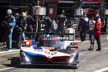 2024-05-11 - 20 VAN DER LINDE Sheldon (zaf), FRIJNS Robin (nld), RAST René (ger), BMW M Team WRT, BMW Hybrid V8 #20, Hypercar, pit stop during the 2024 TotalEnergies 6 Hours of Spa-Francorchamps, 3rd round of the 2024 FIA World Endurance Championship, from May 8 to 11, 2024 on the Circuit de Spa-Francorchamps in Stavelot, Belgium - FIA WEC - 6 HOURS OF SPA-FRANCORCHAMPS 2024 - ENDURANCE - MOTORS