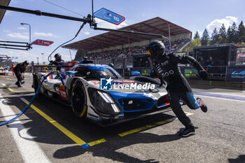 2024-05-11 - 15 VANTHOOR Dries (bel), MARCIELLO Raffaele (swi), WITTMANN Marco (ger), BMW M Team WRT, BMW Hybrid V8 #15, Hypercar, pit stop during the 2024 TotalEnergies 6 Hours of Spa-Francorchamps, 3rd round of the 2024 FIA World Endurance Championship, from May 8 to 11, 2024 on the Circuit de Spa-Francorchamps in Stavelot, Belgium - FIA WEC - 6 HOURS OF SPA-FRANCORCHAMPS 2024 - ENDURANCE - MOTORS