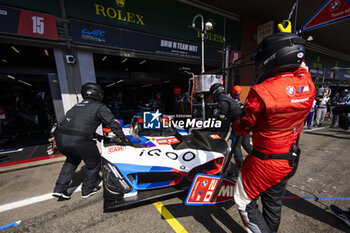 2024-05-11 - 20 VAN DER LINDE Sheldon (zaf), FRIJNS Robin (nld), RAST René (ger), BMW M Team WRT, BMW Hybrid V8 #20, Hypercar, pit stop during the 2024 TotalEnergies 6 Hours of Spa-Francorchamps, 3rd round of the 2024 FIA World Endurance Championship, from May 8 to 11, 2024 on the Circuit de Spa-Francorchamps in Stavelot, Belgium - FIA WEC - 6 HOURS OF SPA-FRANCORCHAMPS 2024 - ENDURANCE - MOTORS