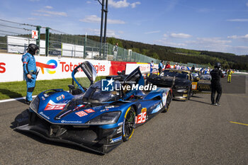 2024-05-11 - 35 MILESI Charles (fra), GOUNON Jules (fra), CHATIN Paul-Loup (fra), Alpine Endurance Team #35, Alpine A424, Hypercar, action at red flag during the 2024 TotalEnergies 6 Hours of Spa-Francorchamps, 3rd round of the 2024 FIA World Endurance Championship, from May 8 to 11, 2024 on the Circuit de Spa-Francorchamps in Stavelot, Belgium - FIA WEC - 6 HOURS OF SPA-FRANCORCHAMPS 2024 - ENDURANCE - MOTORS