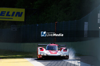 2024-05-11 - 05 CAMPBELL Matt (aus), CHRISTENSEN Michael (dnk), MAKOWIECKI Frédéric (fra), Porsche Penske Motorsport, Porsche 963 #05, Hypercar, action, crash, accident, during the 2024 TotalEnergies 6 Hours of Spa-Francorchamps, 3rd round of the 2024 FIA World Endurance Championship, from May 8 to 11, 2024 on the Circuit de Spa-Francorchamps in Stavelot, Belgium - FIA WEC - 6 HOURS OF SPA-FRANCORCHAMPS 2024 - ENDURANCE - MOTORS