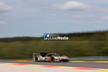 2024-05-11 - 12 STEVENS Will (gbr), ILOTT Callum (gbr), Hertz Team Jota, Porsche 963 #12, Hypercar, action during the 2024 TotalEnergies 6 Hours of Spa-Francorchamps, 3rd round of the 2024 FIA World Endurance Championship, from May 8 to 11, 2024 on the Circuit de Spa-Francorchamps in Stavelot, Belgium - FIA WEC - 6 HOURS OF SPA-FRANCORCHAMPS 2024 - ENDURANCE - MOTORS