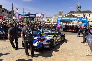 2024-06-07 - 46 MARTIN Maxime (bel), ROSSI Valentino (ita), AL HARTHY Ahmad (omn), Team WRT, BMW M4 GT3 #46, LM GT3 #44, FIA WEC, ambiance during the Scrutineering of the 2024 24 Hours of Le Mans, 4th round of the 2024 FIA World Endurance Championship, on the Place de la République, from June 7 to 8, 2024 in Le Mans, France - 24 HEURES DU MANS 2024 - SCRUTINEERING - ENDURANCE - MOTORS