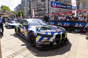 2024-06-07 - 46 MARTIN Maxime (bel), ROSSI Valentino (ita), AL HARTHY Ahmad (omn), Team WRT, BMW M4 GT3 #46, LM GT3 #44, FIA WEC, ambiance during the Scrutineering of the 2024 24 Hours of Le Mans, 4th round of the 2024 FIA World Endurance Championship, on the Place de la République, from June 7 to 8, 2024 in Le Mans, France - 24 HEURES DU MANS 2024 - SCRUTINEERING - ENDURANCE - MOTORS