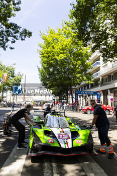 2024-06-07 - 19 GROSJEAN Romain (fra), CALDARELLI Andrea (ita), CAIROLI Matteo (ita), Lamborghini Iron Lynx, Lamborghini SC63 #19, Hypercar, ambiance during the Scrutineering of the 2024 24 Hours of Le Mans, 4th round of the 2024 FIA World Endurance Championship, on the Place de la République, from June 7 to 8, 2024 in Le Mans, France - 24 HEURES DU MANS 2024 - SCRUTINEERING - ENDURANCE - MOTORS