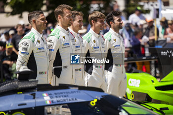 2024-06-07 - 63 MORTARA Edoardo (ita), KVYAT Daniil, Lamborghini Iron Lynx, Lamborghini SC63 #63, Hypercar, FIA WEC, 19 CALDARELLI Andrea (ita), CAIROLI Matteo (ita), Lamborghini Iron Lynx, Lamborghini SC63 #19, Hypercar, ambiance during the Scrutineering of the 2024 24 Hours of Le Mans, 4th round of the 2024 FIA World Endurance Championship, on the Place de la République, from June 7 to 8, 2024 in Le Mans, France - 24 HEURES DU MANS 2024 - SCRUTINEERING - ENDURANCE - MOTORS