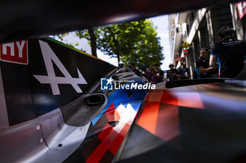 2024-06-07 - 36 VAXIVIERE Matthieu (fra), SCHUMACHER Mick (ger), LAPIERRE Nicolas (fra), Alpine Endurance Team, Alpine A424 #36, Hypercar, FIA WEC, ambiance during the Scrutineering of the 2024 24 Hours of Le Mans, 4th round of the 2024 FIA World Endurance Championship, on the Place de la République, from June 7 to 8, 2024 in Le Mans, France - 24 HEURES DU MANS 2024 - SCRUTINEERING - ENDURANCE - MOTORS