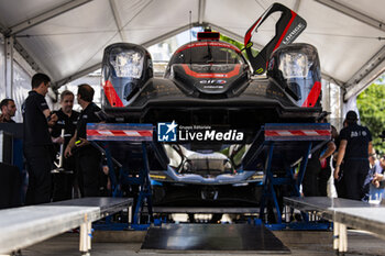 2024-06-07 - 47 RAO Naveen (usa), BELL Matthew (gbr), VESTI Frédérik (dnk), Cool Racing, Oreca 07 - Gibson #47, LMP2 PRO/AM, ambiance during the Scrutineering of the 2024 24 Hours of Le Mans, 4th round of the 2024 FIA World Endurance Championship, on the Place de la République, from June 7 to 8, 2024 in Le Mans, France - 24 HEURES DU MANS 2024 - SCRUTINEERING - ENDURANCE - MOTORS