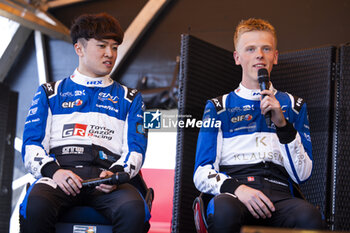 2024-06-07 - JAKOBSEN Malthe (dnk), Cool Racing, Oreca 07 - Gibson #37, LMP2, portrait during the Scrutineering of the 2024 24 Hours of Le Mans, 4th round of the 2024 FIA World Endurance Championship, on the Place de la République, from June 7 to 8, 2024 in Le Mans, France - 24 HEURES DU MANS 2024 - SCRUTINEERING - ENDURANCE - MOTORS