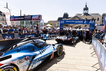 2024-06-07 - 36 VAXIVIERE Matthieu (fra), SCHUMACHER Mick (ger), LAPIERRE Nicolas (fra), Alpine Endurance Team, Alpine A424 #36, Hypercar, FIA WEC, ambiance during the Scrutineering of the 2024 24 Hours of Le Mans, 4th round of the 2024 FIA World Endurance Championship, on the Place de la République, from June 7 to 8, 2024 in Le Mans, France - 24 HEURES DU MANS 2024 - SCRUTINEERING - ENDURANCE - MOTORS