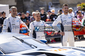 2024-06-07 - 27 JAMES Ian (usa), MANCINELLI Daniel (ita), RIBERAS Alex (spa), Heart of Racing Team, Aston Martin Vantage GT3 #27, LM GT3, FIA WEC, portrait during the Scrutineering of the 2024 24 Hours of Le Mans, 4th round of the 2024 FIA World Endurance Championship, on the Place de la République, from June 7 to 8, 2024 in Le Mans, France - 24 HEURES DU MANS 2024 - SCRUTINEERING - ENDURANCE - MOTORS