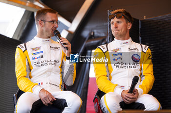 2024-06-07 - BOURDAIS Sébastien (fra), Cadillac Racing, Cadillac V-Series.R #03, Hypercar, VAN DER ZANDE Renger (ned), Cadillac Racing, Cadillac V-Series.R #03, Hypercar, portrait during the Scrutineering of the 2024 24 Hours of Le Mans, 4th round of the 2024 FIA World Endurance Championship, on the Place de la République, from June 7 to 8, 2024 in Le Mans, France - 24 HEURES DU MANS 2024 - SCRUTINEERING - ENDURANCE - MOTORS