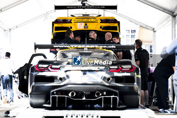 2024-06-07 - 81 EASTWOOD Charlie (irl), ANDRADE Rui (ang), VAN ROMPUY Tom (bel), TF Sport, Corvette Z06 GT3.R #81, LM GT3, FIA WEC, action during the Scrutineering of the 2024 24 Hours of Le Mans, 4th round of the 2024 FIA World Endurance Championship, on the Place de la République, from June 7 to 8, 2024 in Le Mans, France - 24 HEURES DU MANS 2024 - SCRUTINEERING - ENDURANCE - MOTORS