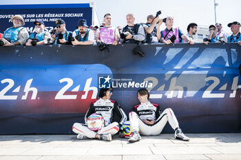 2024-06-07 - 31 FARFUS Augusto (bra), GELAEL Sean (ind), LEUNG Darren (gbr), Team WRT, BMW M4 GT3 #31, LM GT3, FIA WEC, action during the Scrutineering of the 2024 24 Hours of Le Mans, 4th round of the 2024 FIA World Endurance Championship, on the Place de la République, from June 7 to 8, 2024 in Le Mans, France - 24 HEURES DU MANS 2024 - SCRUTINEERING - ENDURANCE - MOTORS