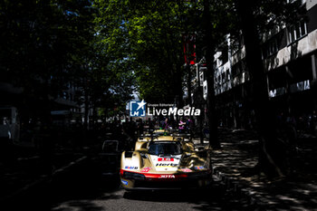 2024-06-07 - Hertz Team Jota during the Scrutineering of the 2024 24 Hours of Le Mans, 4th round of the 2024 FIA World Endurance Championship, on the Place de la République, from June 7 to 8, 2024 in Le Mans, France - 24 HEURES DU MANS 2024 - SCRUTINEERING - ENDURANCE - MOTORS