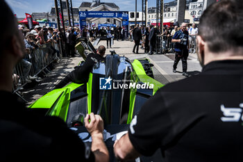 2024-06-07 - 63 BORTOLOTTI Mirko (ita), CALDARELLI Andrea (ita), KVYAT Daniil, Lamborghini Iron Lynx, Lamborghini SC63 #63, Hypercar, FIA WEC, action during the Scrutineering of the 2024 24 Hours of Le Mans, 4th round of the 2024 FIA World Endurance Championship, on the Place de la République, from June 7 to 8, 2024 in Le Mans, France - 24 HEURES DU MANS 2024 - SCRUTINEERING - ENDURANCE - MOTORS