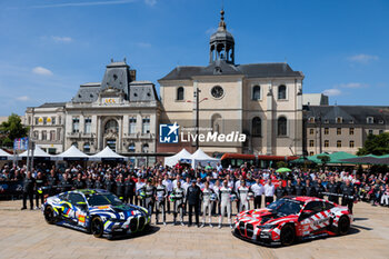 2024-06-07 - 46 MARTIN Maxime (bel), ROSSI Valentino (ita), AL HARTHY Ahmad (omn), Team WRT, BMW M4 GT3 #46, LM GT3 #44, FIA WEC, 31 FARFUS Augusto (bra), GELAEL Sean (ind), LEUNG Darren (gbr), Team WRT, BMW M4 GT3 #31, LM GT3, FIA WEC, portrait during the Scrutineering of the 2024 24 Hours of Le Mans, 4th round of the 2024 FIA World Endurance Championship, on the Place de la République, from June 7 to 8, 2024 in Le Mans, France - 24 HEURES DU MANS 2024 - SCRUTINEERING - ENDURANCE - MOTORS