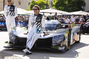 2024-06-07 - VERGNE Jean-Eric (fra), Peugeot TotalEnergies, Peugeot 9x8 #93, Hypercar, FIA WEC, portrait during the Scrutineering of the 2024 24 Hours of Le Mans, 4th round of the 2024 FIA World Endurance Championship, on the Place de la République, from June 7 to 8, 2024 in Le Mans, France - 24 HEURES DU MANS 2024 - SCRUTINEERING - ENDURANCE - MOTORS