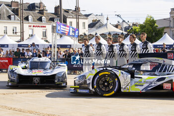 2024-06-07 - 93 VERGNE Jean-Eric (fra), JENSEN Mikkel (dnk), MULLER Nico (swi), Peugeot TotalEnergies, Peugeot 9x8 #93, Hypercar, FIA WEC, 94 VANDOORNE Stoffel (bel), DUVAL Loïc (fra), DI RESTA Paul (gbr), Peugeot TotalEnergies, Peugeot 9x8 #94, Hypercar, FIA WEC, portrait during the Scrutineering of the 2024 24 Hours of Le Mans, 4th round of the 2024 FIA World Endurance Championship, on the Place de la République, from June 7 to 8, 2024 in Le Mans, France - 24 HEURES DU MANS 2024 - SCRUTINEERING - ENDURANCE - MOTORS