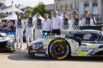 2024-06-07 - 93 VERGNE Jean-Eric (fra), JENSEN Mikkel (dnk), MULLER Nico (swi), Peugeot TotalEnergies, Peugeot 9x8 #93, Hypercar, FIA WEC, 94 VANDOORNE Stoffel (bel), DUVAL Loïc (fra), DI RESTA Paul (gbr), Peugeot TotalEnergies, Peugeot 9x8 #94, Hypercar, FIA WEC, JANSONNIE Olivier (fra), Technical of Peugeot TotalEnergies, FINOT Jean-Marc (fra), Director of Stellantis Motorsport, portrait during the Scrutineering of the 2024 24 Hours of Le Mans, 4th round of the 2024 FIA World Endurance Championship, on the Place de la République, from June 7 to 8, 2024 in Le Mans, France - 24 HEURES DU MANS 2024 - SCRUTINEERING - ENDURANCE - MOTORS