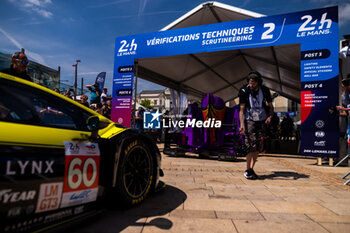 2024-06-07 - Ambiance during the Scrutineering of the 2024 24 Hours of Le Mans, 4th round of the 2024 FIA World Endurance Championship, on the Place de la République, from June 7 to 8, 2024 in Le Mans, France - 24 HEURES DU MANS 2024 - SCRUTINEERING - ENDURANCE - MOTORS