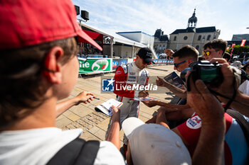 2024-06-07 - DERANI Luis Felipe (bra), Whelen Cadillac Racing, Cadillac V-Series.R #311, Hypercar, portrait during the Scrutineering of the 2024 24 Hours of Le Mans, 4th round of the 2024 FIA World Endurance Championship, on the Place de la République, from June 7 to 8, 2024 in Le Mans, France - 24 HEURES DU MANS 2024 - SCRUTINEERING - ENDURANCE - MOTORS